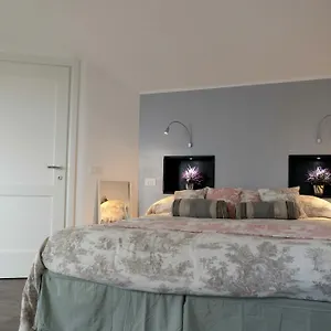 https://il-borgo-di-genova.hotelitalianriviera.com